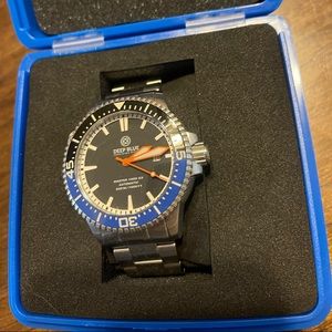 Automatic Deep blue watch stainless steel master 1000 “Batman” bezel